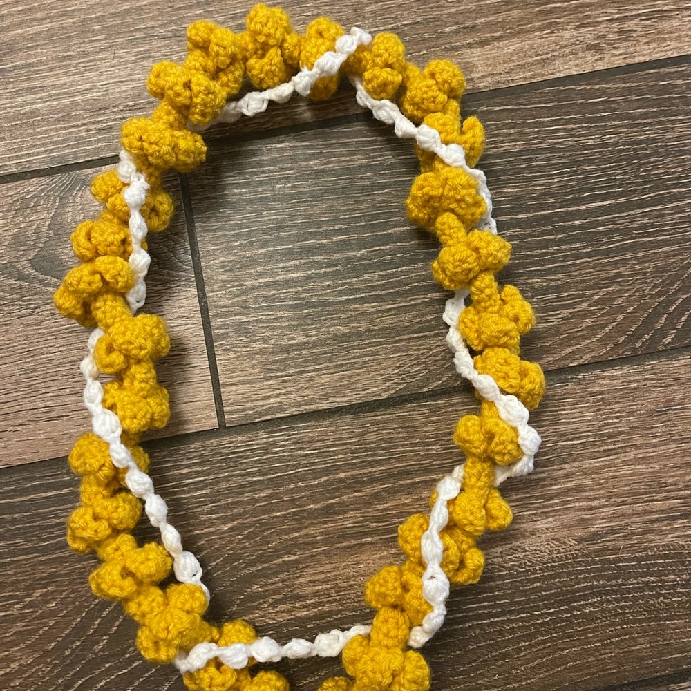 Hawaiian Puakenikeni Crochet Flower Lei
